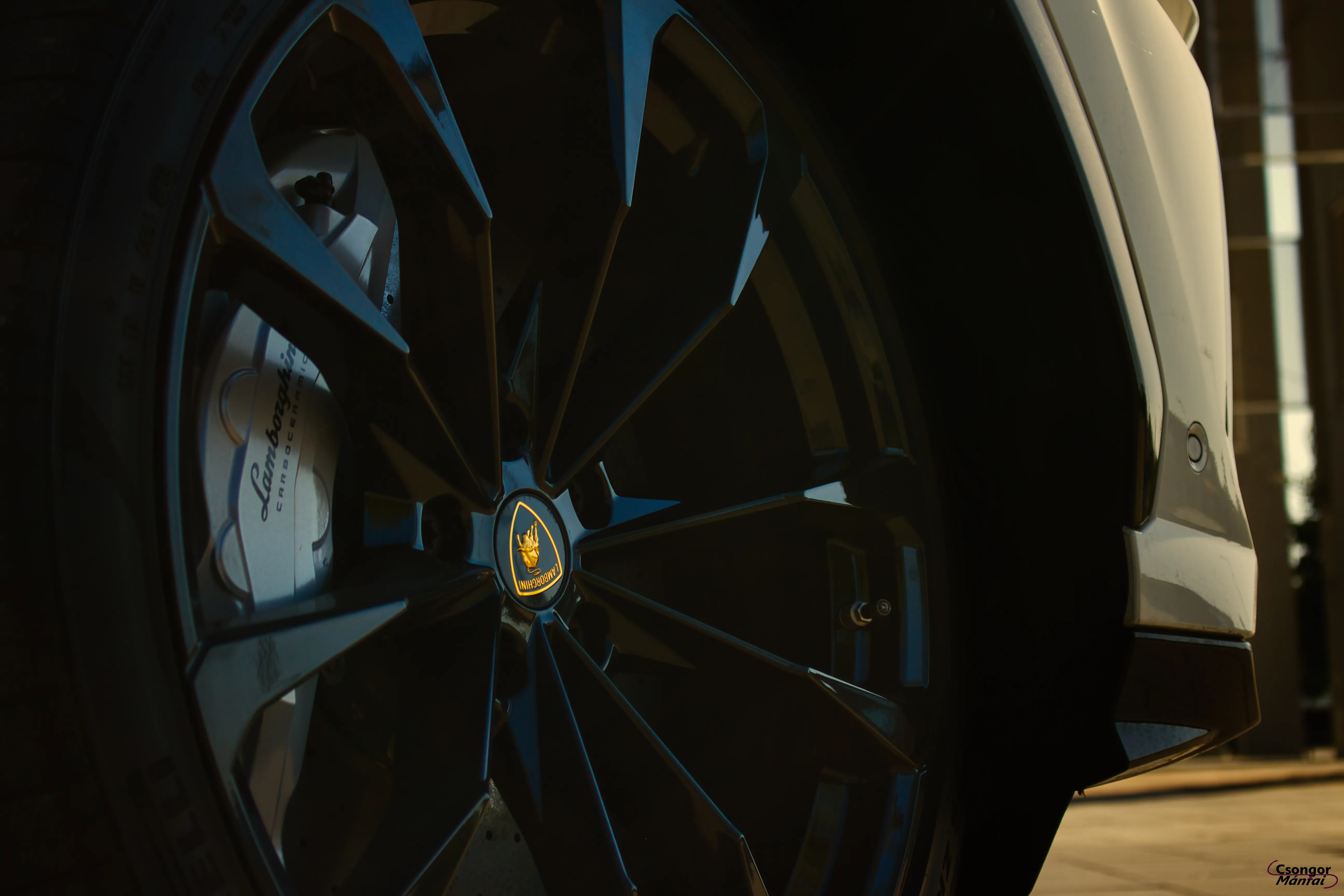 Lamborghini Urus 43
